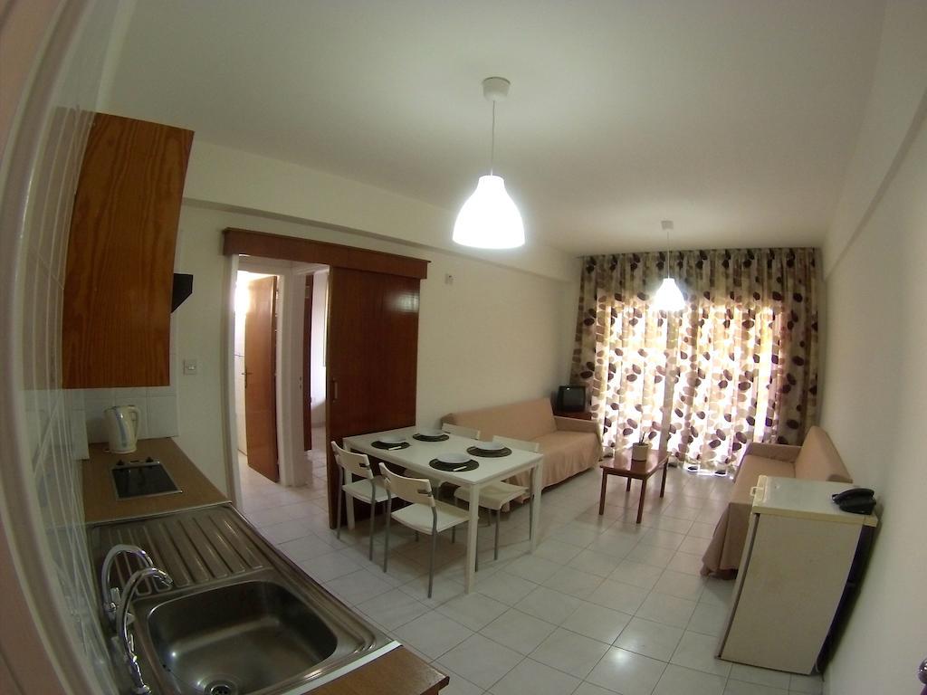 Staycentral Larnaca Room photo
